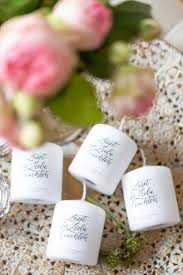 Jedoch sind es vor allem ihre familie und freunde, die ihre hochzeit zu einem. Personalisierte Gastgeschenke Hochzeit Kerze Hochzeitsblog The Little Wedding Corner