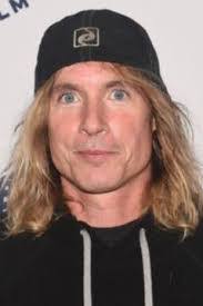 Jonathan Lemus's Instagram, Twitter & Facebook