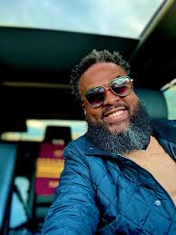 LaMar's Beard & Body Oil Kits Are HERE !!$40. Includes The Original #Beard  & #BodyOil. #Beard Wash & #Conditioner, & Beard #Pomade That's Perfect For  Moisturizing, Conditioning, and Styling ! Get Yours