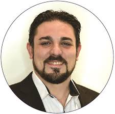 Il candidato sindaco di Vallecrosia Fabio Perri presenta la propria squadra  Under 40