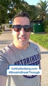 Rae Mason's Instagram, Twitter & Facebook