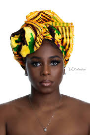 Monte Pacifico Merlot 2019.. Canon EOS 90D Sigma 85mm 1.4 Art Manfrotto  MK055 XPro Tripod ISO 100 1/250 F 11 AD 400 Pro @1/8 in 80cm Octabox for  Label Glow 2X AD