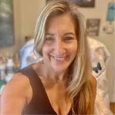 Is there a benefit to using a referral link for free trial?