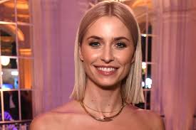 Model und moderatorin lena gercke ist schwanger. Lena Gercke Fans Ratseln Uber Busen Foto Brigitte De