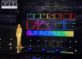 Χθες βράδυ παρακολουθήσαμε το 4ο live του «house of fame la academia», στο τέλος του οποίου είδαμε μια ακόμη αποχώρηση και βέβαια, ανακοινώθηκαν και τα τρία νέα ονόματα των σπουδαστών εκείνων που θα είναι υποψήφιοι αυτή τη βδομάδα. House Of Fame Aytoi Einai Oi Treis Prwtoi Ypopshfioi Pros Apoxwrhsh Fthis Gr