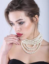 Yuz Tasi New Obsessions Incili Vucut Tasi Kulak Kelepceleri En Son Moda Trendleri Taki