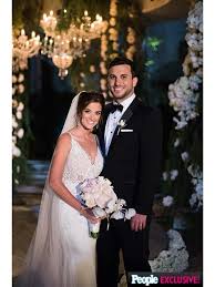 I'm 100% sure majority if not all are going for jade, people were rather upset that they couldn't end with her and was forced to be with gemma. Bachelor In Paradise S Jade Roper And Tanner Tolbert On Wedding People Com