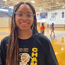 Basketball: Kylie Wells' return emotional for Merrillville