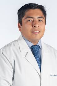 Médica Sur: Acerca del médico