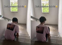 Terima kasih buat yang udah nimpuk. Pelajar Rindu Ex Nyanyi Di Tangga Kawan Rakam Pun Tak Sedar Tahu Tahu Ramai Offer Jadi Pengganti Saya Masih Tak Boleh Move On Viral Mstar
