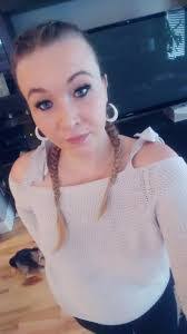 Melissa Munday's Instagram, Twitter & Facebook