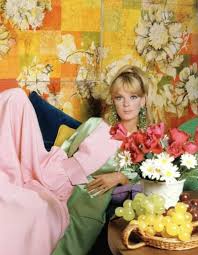 Nena von schlebrügge and uma thurman. Nena Von Schlebrugge In Vogue 1964 Her Daughter Uma Followed Her Mother S Footsteps In 1985 Vogue Cover Oldschoolcool
