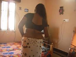 Mallu aunty pics by diya seath 46 7 girlactressespics.blogspot.in/. Desi Aunty Wear A Saree Chords Chordify