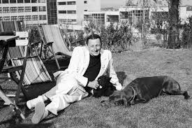 Asi o třicet kilometrů od jiráskové, v jihočeských lnářích najdete hrob poměrně známé české herečky karolíny slunéčkové. Prvorepublikovy Film Posts Facebook