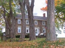 Love All The Cobblestone Homes In Upstate New York Herendeen Homestead Farmington New York Cobblestone Bu Old Farm Houses Farmhouse Exterior Ghost House