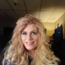 I've got a question. Are the cashiers or the customers supposed to bag  their groceries at walmart? One cash register lady didn't put anything in a  bag I had to bag my