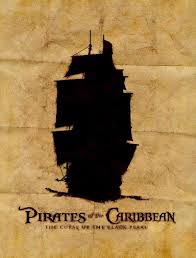 Filmul are că punct de plecare povestea corabiei black pearl și a echipajului acesteia, blestemați pentru furtul comorii aztecilor. Pirates Of The Caribbean The Curse Of The Black Pearl 2003 Pirates Of The Caribbean Pirates Black Pearl