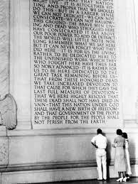 Historiallinen museo paikassa redlands, california. Visitors Reading The Inscription Of Pres Abraham Lincoln S Gettysburg Address Lincoln Memorial Photographic Print Thomas D Mcavoy Art Com