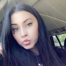 Amber Sallee's Instagram, Twitter & Facebook