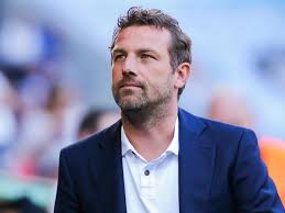 Weinzierl knx io 530 universele dimactor 1 voudig. Vfb Trainer Weinzierl Nach Debakel Keine Argumente Geliefert Fussball Nordbayerischer Kurier