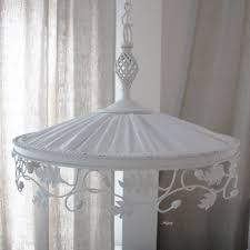 lamp met eikeltjes en blaadjes ornamenten wit lampen hanglamp wit