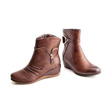 Rahatlik Ve Sikligin Degismez Bulusma Noktasi Polaris Fashion Fashionable Style Stylish Polaris Polarisayakkabi Shoe Shoelov Bot Ayakkabilar Shopping
