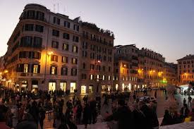 Some of the biggest names in italian fashion—fendi, valentino, bulgari—hail from rome and you will find their flagship stores, as well as boutiques by prada, armani, versace, ferragamo, cavalli, gucci, and many others along the grid of streets near the spanish steps. Shopping In Rome Where To Shop In Rome By District Shopping In Rome Where To Shop In Rome By District Rome Shopping Shopping In Italy Rome Travel