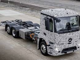 It will be initially manufactured in a small series, understandably to weed out any possible teething troubles. Mercedes Benz To Compete With Tesla In Electric Semi Truck Segment