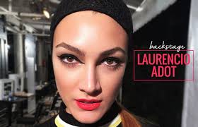 Consigue este estilo felino intenso de alta moda