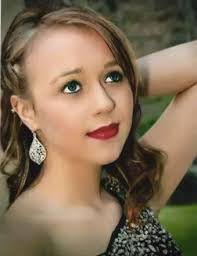 Lorraine Belcher's Instagram, Twitter & Facebook