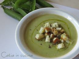 Sformatini di piselli cotti nel baccello, patate novelle e ricotta. Vellutata Con I Baccelli Dei Piselli Catia In Cucina