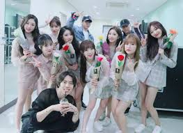 Lovelyz, infinite, jonghyun, apink, infinite h, vixx, monsta x, amber, shinee, red velvet · format. 7worldinfinite On Twitter Pic 180423 Official Lovelyz Twitter Update Lovelyz With Infinite Dongwoo Woohyun And Sunggyu
