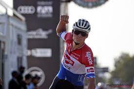 Dankzij onze flexibele service en kwaliteitslabels staan wij garant voor een optimale logistieke dienstverlening. Alpecin Fenix Cycling Team On Twitter Caption This