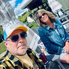 Rate the trade....I know Hill is a mess. Traded away G Wilson and Javonte  Williams for Jonathan Taylor and Tyreek Hill