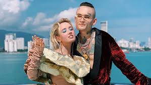 Выступает в составе лейбла «black star» и как самостоятельная исполнительница. Poceluj Klavy Koka I Morgenshterna Sobral 3 5 Milliona Prosmotrov Hity Dnya Ru Tv