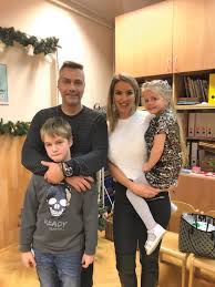 Levente harsányi (born 21 march 1970, budapest) is a hungarian television presenter and singer. Story Harsanyi Levente Bar Kulon El Gyerekeitol Azt Facebook