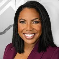 Kara Glover's Instagram, Twitter & Facebook