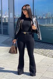Es más, una mujer como esta, será una fuente constante de preocupaciones y de cuando en cuando deberán luchar por ella (con tus puños o. Outfits Para Mujeres Maduras Con Jeans Negros Como Organizar La Casa