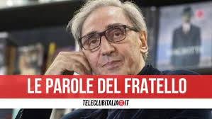 Il cantautore più eclettico e trasgressivo della musica italiana è spirato a villa grazia, la sua casa di milo, alle pendici dell'etna. B5mwesrq6rfq5m