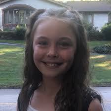 Samantha Lombardo's Instagram, Twitter & Facebook