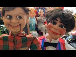 Unboxing a Gerry Gee deluxe ventriloquist Dummy for the collection. Moving  eyes !!!!