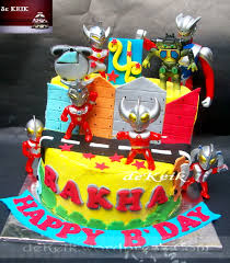 Kami menyediakan beberapa jenis model dan desain kue ulang tahun ultraman dengan aneka versi. Koleksi Terpopuler Hiasan Kue Ulang Tahun Ultraman