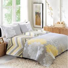 For a fresh look, this allison comforter set can brighten up your room with its vibrant yellow flowers and corresponding sham. Huis Comforter Set 5 Piece Yellow Grey Paisley Full Size 2 Shams 2 Decorative Pillow Luxclusif Com