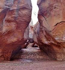 Il est à 20 minutes de marche de la route. Slot Canyons Of The American Southwest Leprechaun Canyon A Tributary Of North Wash Utah