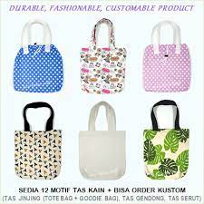 Seperti yang kita ketahui, bahwa remaja lebih menyukai tas yang bentuknya simpel dan tidak terlalu rumit. Tas Jinjing Tote Bag Goodie Bag Aneka Motif 1 Bahan Kain Kanvas Katun Dan Blacu Shopee Indonesia