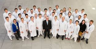 Examples of uke in a sentence. Uke Allgemein Viszeral Und Thoraxchirurgie