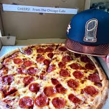 Cubs Send Congratulatory Pizza To Astros Front Office With Images Food And Drink Cubs Food