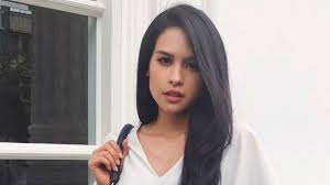 Maudy merupakan anak pertama dari dua bersaudara di keluarganya. Ungkapan Maudy Ayunda Tentang Pola Asuh Orang Tuanya Sejak Kecil Tribunnews Com Mobile