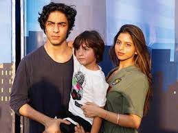 If you saw suhana during her growing up years, you would be. Srk Kids Expensive Things 5 Of The Most Expensive Things Owned By Shah Rukh Khan S Kids Aryan Suhana And Abram