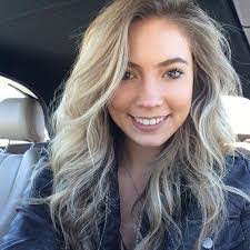 Sara Ball's Instagram, Twitter & Facebook